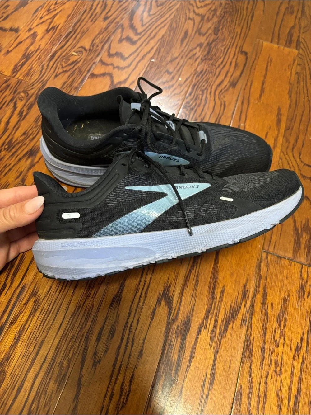 Brooks Launch 9 running shoes Size: 8.5